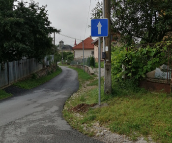 I. etapa výmeny a opravy zvislého dopravného značenia v obci