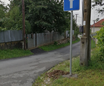 I. etapa výmeny a opravy zvislého dopravného značenia v obci