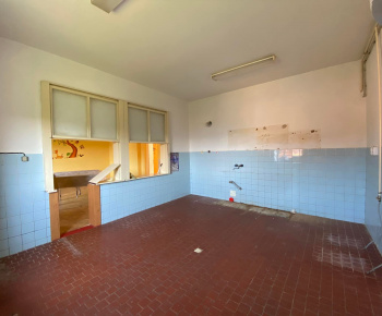 Aktuality / Škôlka vysťahovaná, môžu sa začať rekonštrukčné práce! - foto