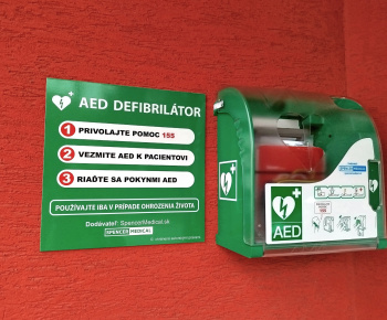 Aktuality / Automatický externý defibrilátor (AED) - foto